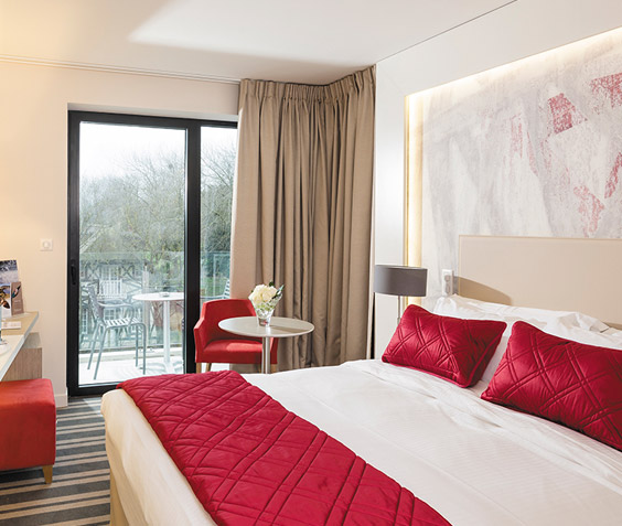 vignette En prépayant dès maintenant, profitez d'un tarif préférentiel si vous séjournez dans plus de 20 jours à l’Hôtel Les Bains de Cabourg !